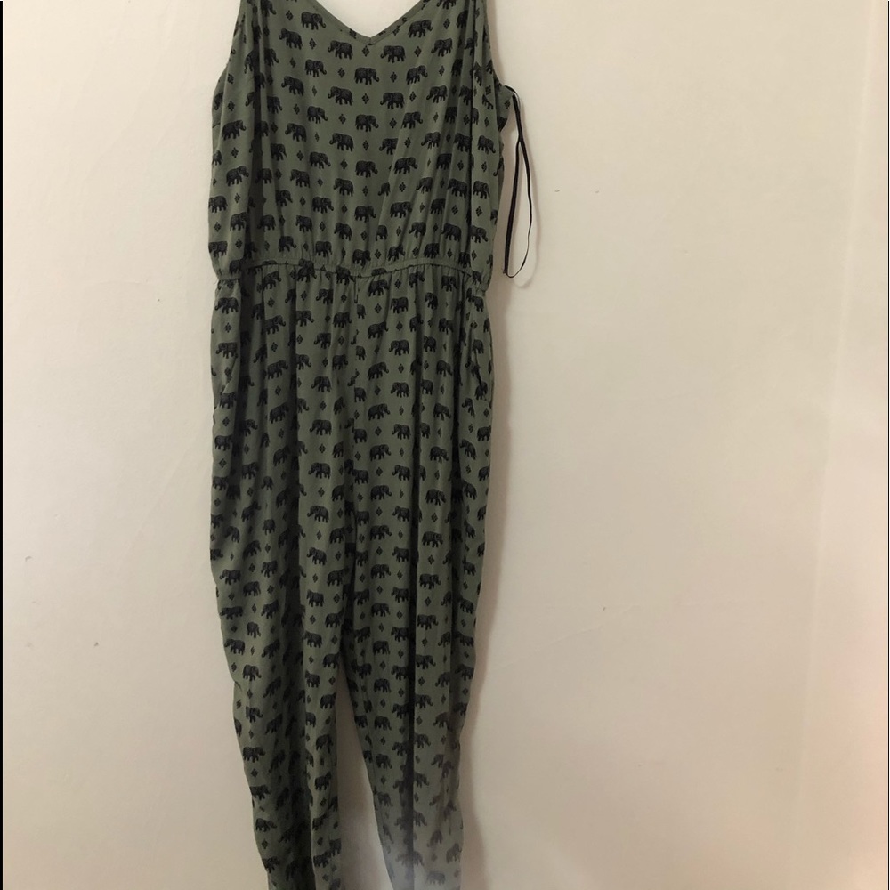 Size L. ELEPHANT Jumpsuit